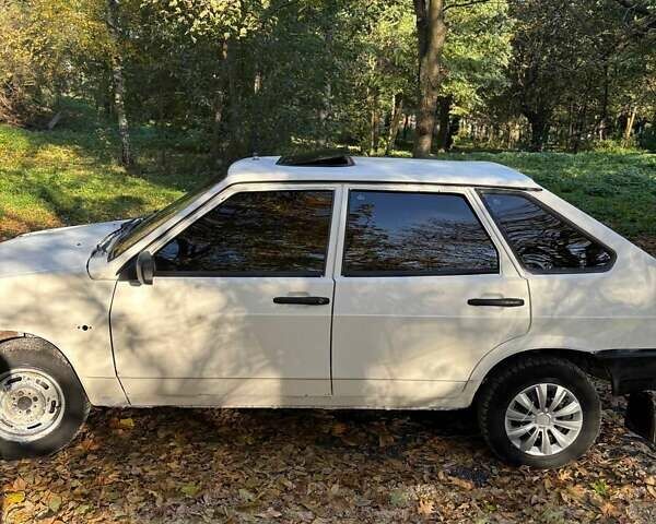 Белый ВАЗ 2109, объемом двигателя 1.3 л и пробегом 200 тыс. км за 900 $, фото 9 на Automoto.ua