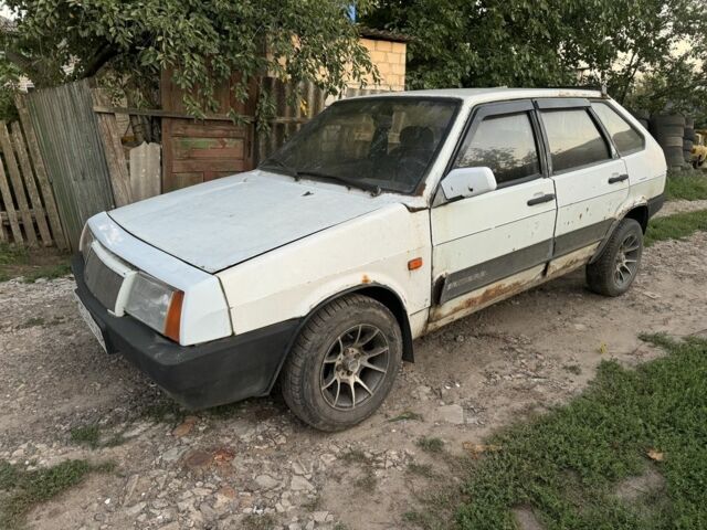 Белый ВАЗ 2109, объемом двигателя 1.5 л и пробегом 87 тыс. км за 750 $, фото 5 на Automoto.ua