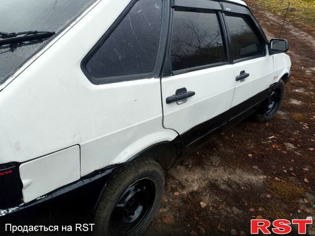 Білий ВАЗ 2109, об'ємом двигуна 1.5 л та пробігом 220 тис. км за 400 $, фото 2 на Automoto.ua