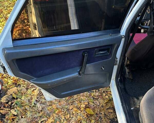 Белый ВАЗ 2109, объемом двигателя 1.3 л и пробегом 200 тыс. км за 900 $, фото 25 на Automoto.ua