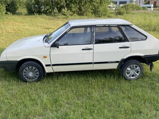 Белый ВАЗ 2109, объемом двигателя 1.3 л и пробегом 938 тыс. км за 500 $, фото 1 на Automoto.ua
