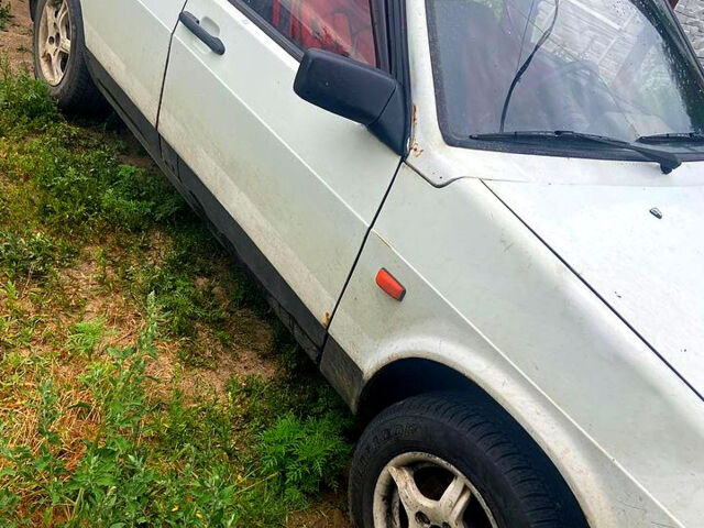 Білий ВАЗ 2109, об'ємом двигуна 1.5 л та пробігом 100 тис. км за 900 $, фото 3 на Automoto.ua