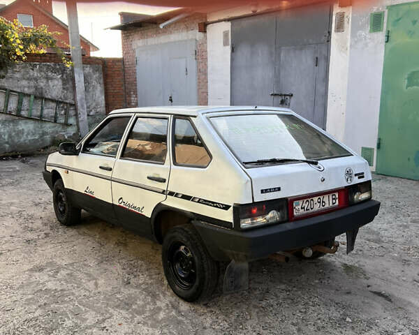 Белый ВАЗ 2109, объемом двигателя 1.5 л и пробегом 256 тыс. км за 650 $, фото 11 на Automoto.ua