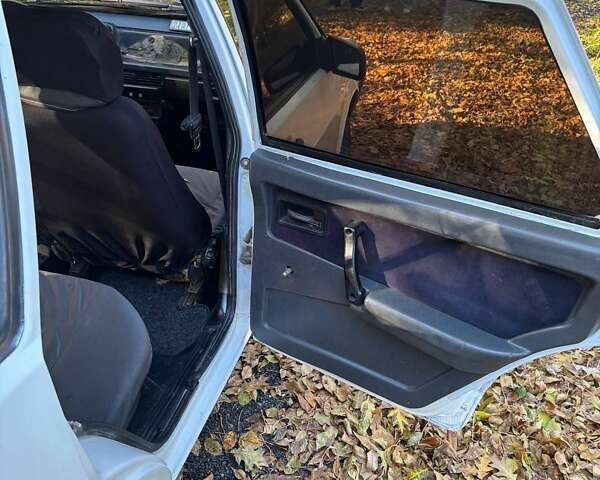 Белый ВАЗ 2109, объемом двигателя 1.3 л и пробегом 200 тыс. км за 900 $, фото 13 на Automoto.ua