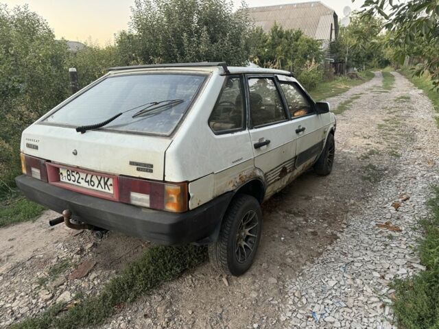Белый ВАЗ 2109, объемом двигателя 1.5 л и пробегом 87 тыс. км за 750 $, фото 2 на Automoto.ua