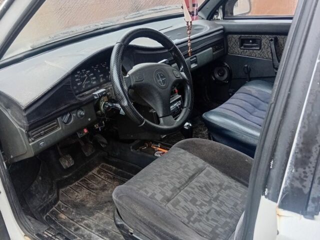 Белый ВАЗ 2109, объемом двигателя 0 л и пробегом 160 тыс. км за 834 $, фото 5 на Automoto.ua