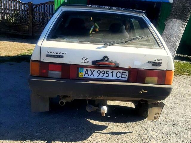 Белый ВАЗ 2109, объемом двигателя 1.3 л и пробегом 10 тыс. км за 1100 $, фото 2 на Automoto.ua