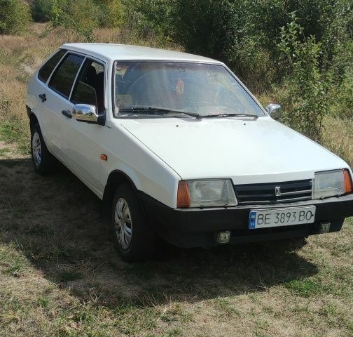 Білий ВАЗ 2109, об'ємом двигуна 1.5 л та пробігом 5 тис. км за 900 $, фото 1 на Automoto.ua