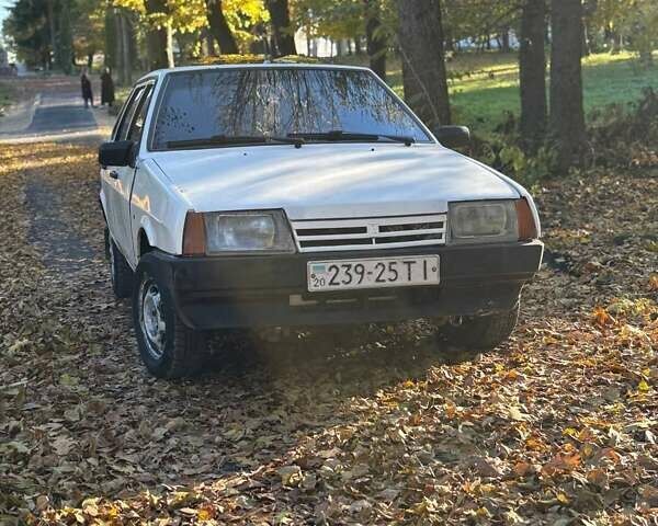 Белый ВАЗ 2109, объемом двигателя 1.3 л и пробегом 200 тыс. км за 900 $, фото 6 на Automoto.ua