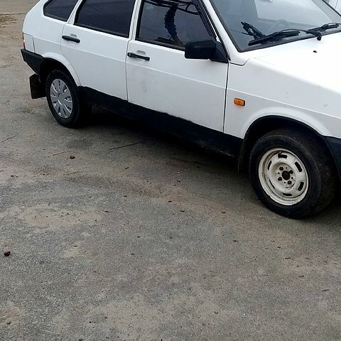 Белый ВАЗ 2109, объемом двигателя 1.3 л и пробегом 150 тыс. км за 1100 $, фото 2 на Automoto.ua