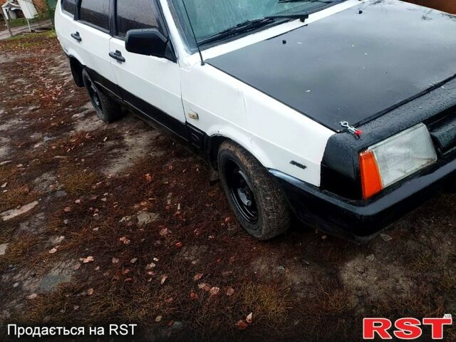 Білий ВАЗ 2109, об'ємом двигуна 1.5 л та пробігом 220 тис. км за 400 $, фото 1 на Automoto.ua