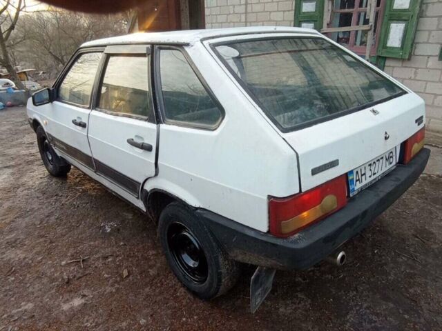 Белый ВАЗ 2109, объемом двигателя 1.3 л и пробегом 87 тыс. км за 650 $, фото 4 на Automoto.ua