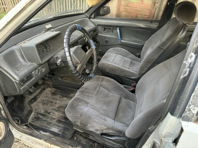 Белый ВАЗ 2109, объемом двигателя 1.5 л и пробегом 87 тыс. км за 750 $, фото 6 на Automoto.ua