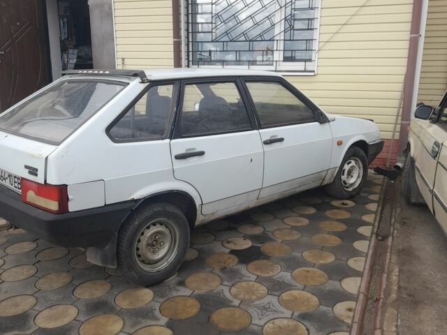 Белый ВАЗ 2109, объемом двигателя 0 л и пробегом 200 тыс. км за 429 $, фото 3 на Automoto.ua