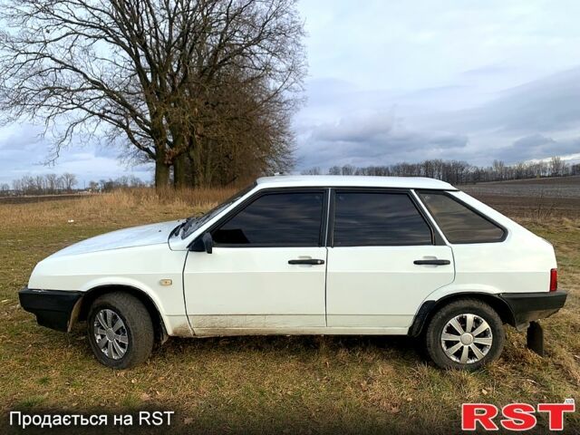 Белый ВАЗ 2109, объемом двигателя 1.5 л и пробегом 300 тыс. км за 1150 $, фото 6 на Automoto.ua
