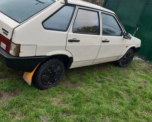 ВАЗ 2109 1994 в Кропивницком (Кировограде) на Automoto.ua Белый ВАЗ 2109, объемом двигателя 1.5 л и пробегом 332 тыс. км за 1250 $, фото 2 на Automoto.ua