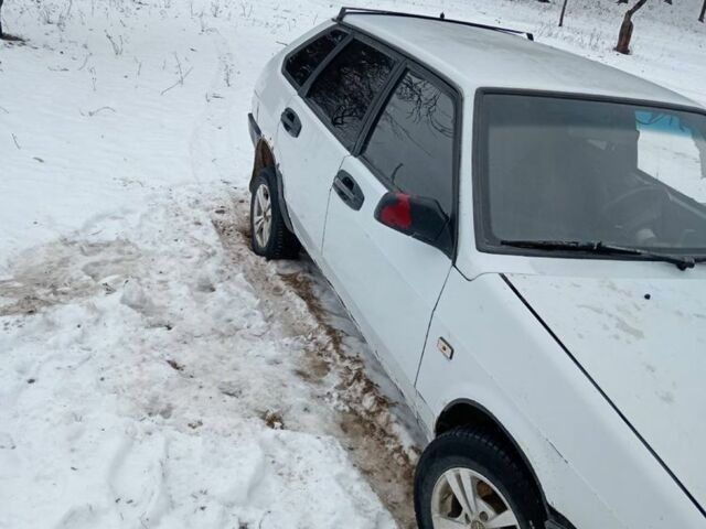 Белый ВАЗ 2109, объемом двигателя 1.5 л и пробегом 350 тыс. км за 1300 $, фото 9 на Automoto.ua