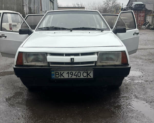 Белый ВАЗ 2109, объемом двигателя 1.3 л и пробегом 100 тыс. км за 1300 $, фото 8 на Automoto.ua