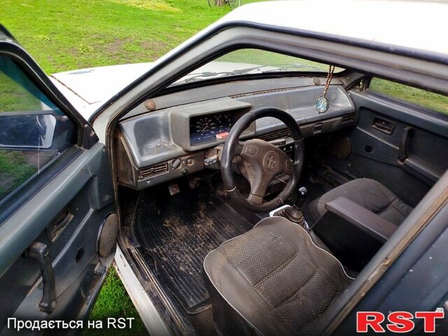 Белый ВАЗ 2109, объемом двигателя 1.5 л и пробегом 0 тыс. км за 600 $, фото 2 на Automoto.ua
