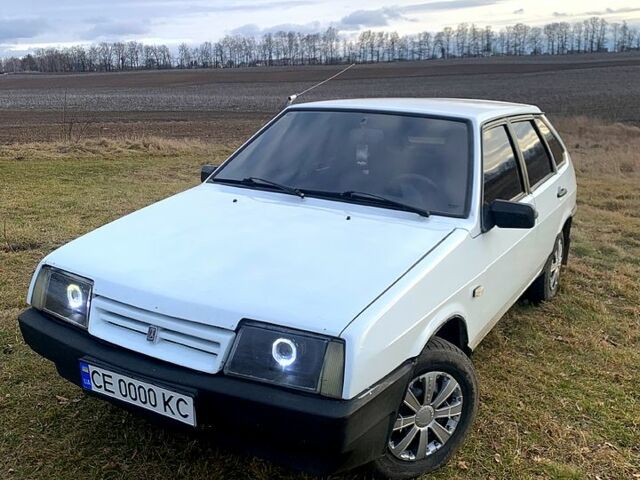 Белый ВАЗ 2109, объемом двигателя 1.5 л и пробегом 300 тыс. км за 1150 $, фото 1 на Automoto.ua