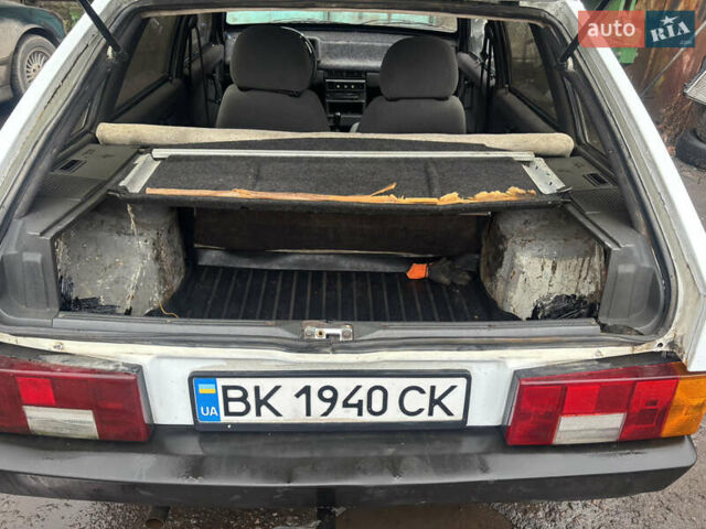 Белый ВАЗ 2109, объемом двигателя 1.3 л и пробегом 100 тыс. км за 1300 $, фото 1 на Automoto.ua