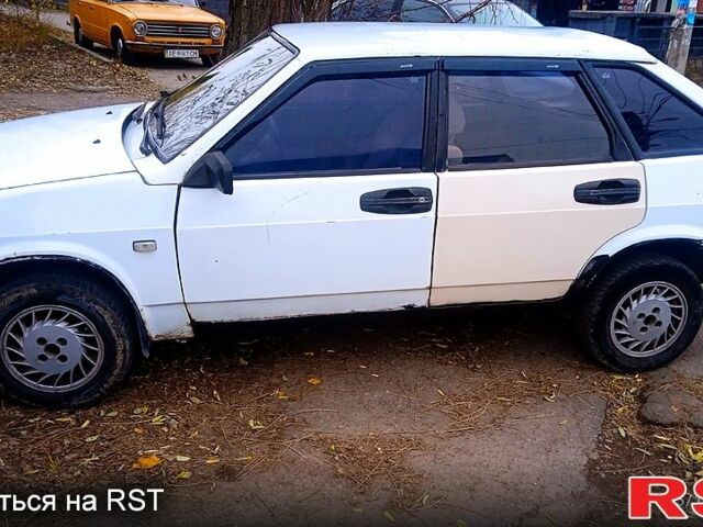 Белый ВАЗ 2109, объемом двигателя 1.3 л и пробегом 120 тыс. км за 620 $, фото 2 на Automoto.ua