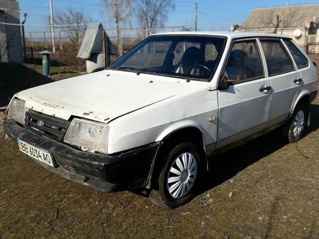Белый ВАЗ 2109, объемом двигателя 1.5 л и пробегом 2 тыс. км за 600 $, фото 1 на Automoto.ua