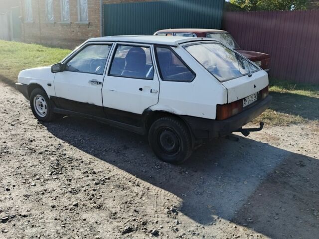 Белый ВАЗ 2109, объемом двигателя 1 л и пробегом 1 тыс. км за 472 $, фото 4 на Automoto.ua