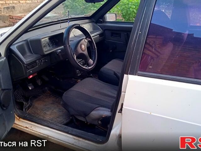 Белый ВАЗ 2109, объемом двигателя 1.5 л и пробегом 358 тыс. км за 1100 $, фото 7 на Automoto.ua