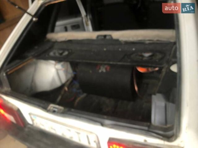 Белый ВАЗ 2109, объемом двигателя 0 л и пробегом 200 тыс. км за 1000 $, фото 5 на Automoto.ua