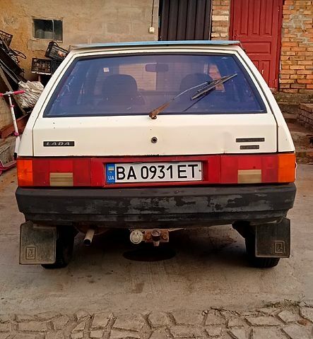 Белый ВАЗ 2109, объемом двигателя 1.5 л и пробегом 358 тыс. км за 1100 $, фото 3 на Automoto.ua