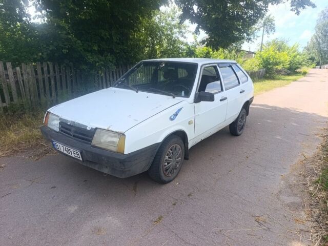 Белый ВАЗ 2109, объемом двигателя 1.3 л и пробегом 200 тыс. км за 536 $, фото 7 на Automoto.ua