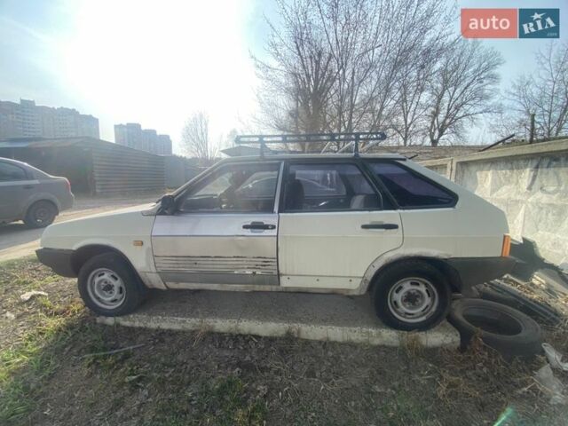 Білий ВАЗ 2109, об'ємом двигуна 1.5 л та пробігом 200 тис. км за 1000 $, фото 2 на Automoto.ua