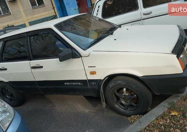 Білий ВАЗ 2109, об'ємом двигуна 1.3 л та пробігом 300 тис. км за 1100 $, фото 2 на Automoto.ua
