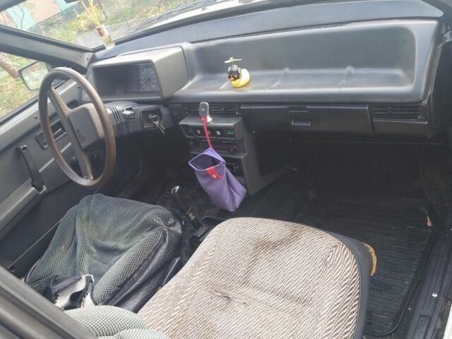 Белый ВАЗ 2109, объемом двигателя 1.3 л и пробегом 88 тыс. км за 596 $, фото 4 на Automoto.ua