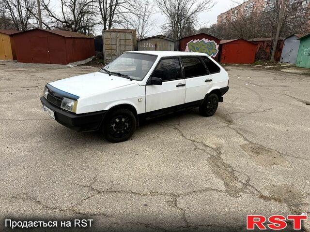 Білий ВАЗ 2109, об'ємом двигуна 1.3 л та пробігом 100 тис. км за 850 $, фото 2 на Automoto.ua