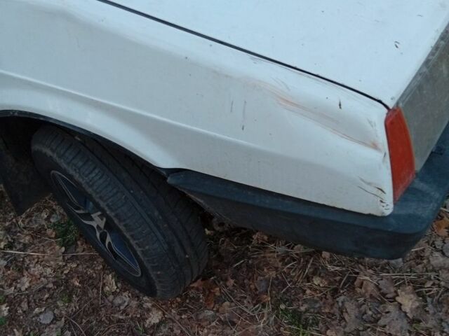 Белый ВАЗ 2109, объемом двигателя 1.5 л и пробегом 1000 тыс. км за 851 $, фото 2 на Automoto.ua