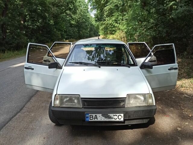 Белый ВАЗ 2109, объемом двигателя 1.5 л и пробегом 25 тыс. км за 1200 $, фото 1 на Automoto.ua
