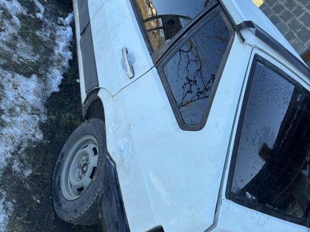 Белый ВАЗ 2109, объемом двигателя 1.5 л и пробегом 345 тыс. км за 417 $, фото 2 на Automoto.ua