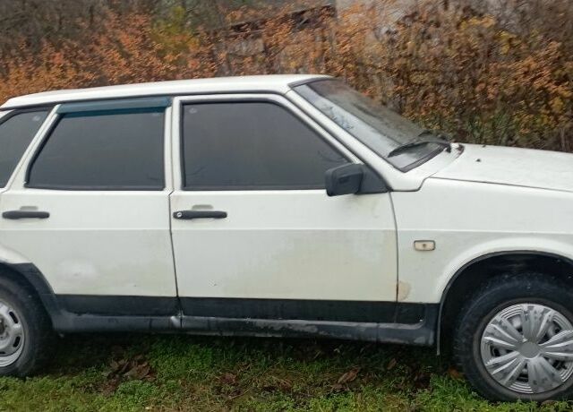 Белый ВАЗ 2109, объемом двигателя 0 л и пробегом 150 тыс. км за 750 $, фото 3 на Automoto.ua