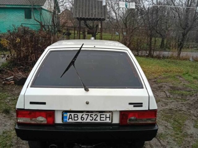 Белый ВАЗ 2109, объемом двигателя 1.5 л и пробегом 200 тыс. км за 650 $, фото 1 на Automoto.ua