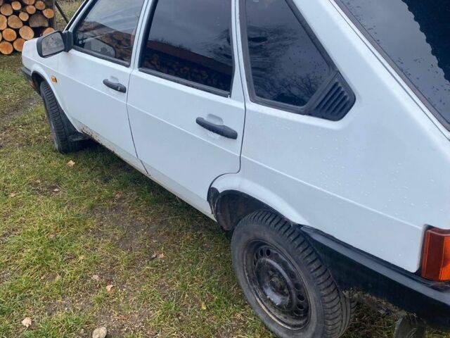 Белый ВАЗ 2109, объемом двигателя 0 л и пробегом 3 тыс. км за 1100 $, фото 3 на Automoto.ua