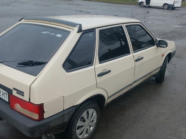 Белый ВАЗ 2109, объемом двигателя 1.3 л и пробегом 222 тыс. км за 950 $, фото 2 на Automoto.ua