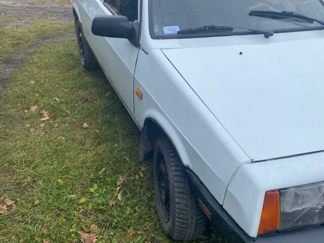 Белый ВАЗ 2109, объемом двигателя 0 л и пробегом 3 тыс. км за 1100 $, фото 4 на Automoto.ua