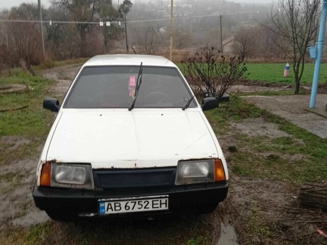 Белый ВАЗ 2109, объемом двигателя 1.5 л и пробегом 200 тыс. км за 650 $, фото 4 на Automoto.ua
