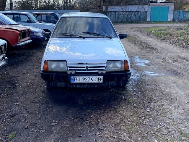 Белый ВАЗ 2109, объемом двигателя 1.5 л и пробегом 100 тыс. км за 600 $, фото 1 на Automoto.ua