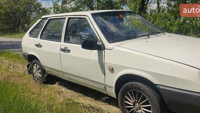 Белый ВАЗ 2109, объемом двигателя 1.5 л и пробегом 34 тыс. км за 1500 $, фото 1 на Automoto.ua