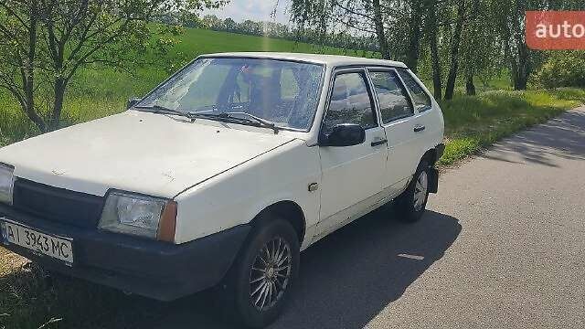 Белый ВАЗ 2109, объемом двигателя 1.5 л и пробегом 34 тыс. км за 1500 $, фото 2 на Automoto.ua