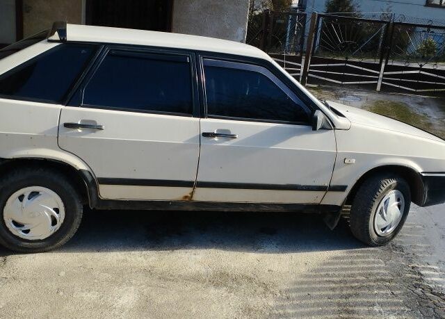 Белый ВАЗ 2109, объемом двигателя 1.5 л и пробегом 20 тыс. км за 800 $, фото 1 на Automoto.ua