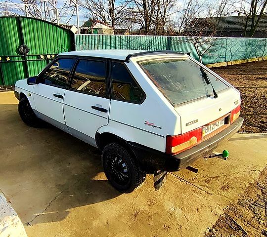 Белый ВАЗ 2109, объемом двигателя 15 л и пробегом 0 тыс. км за 1100 $, фото 2 на Automoto.ua